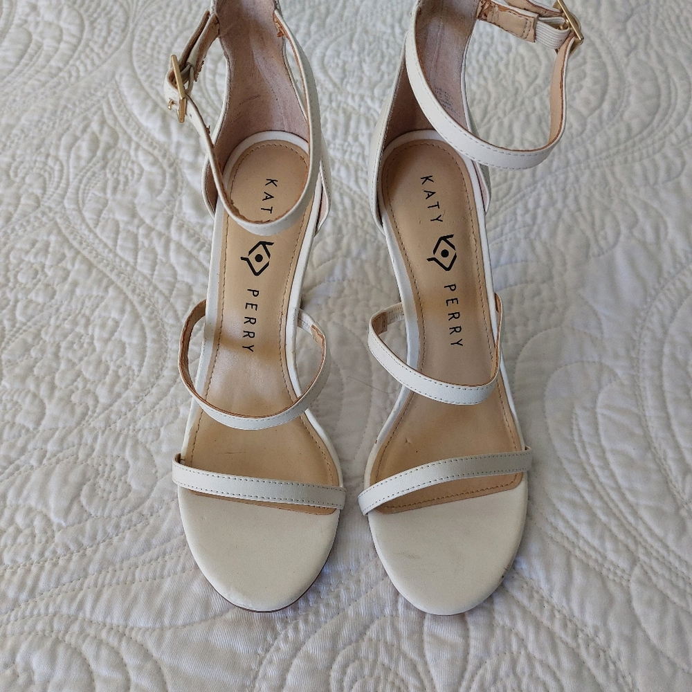 KATY PERRY " THE VILAN" WHITE STILETTO HEELS - Picture 11 of 11